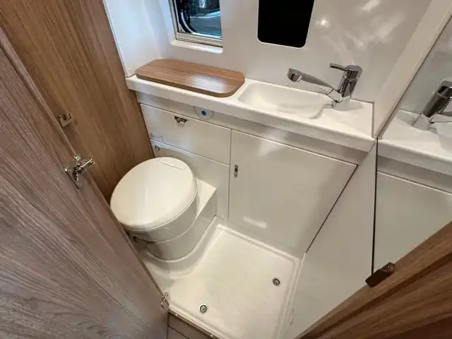 WEINSBERG Cara Bus 600 MQH